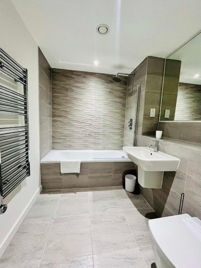 Stunning One Bedroom Apartment In Old Trafford Manchester Extérieur photo